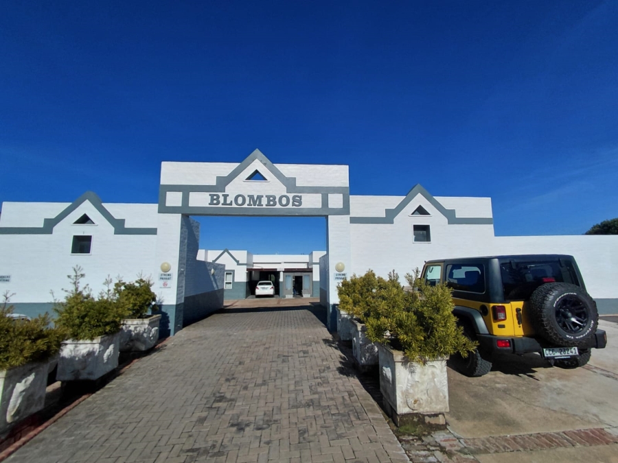 3 Bedroom Property for Sale in Stilbaai Wes Western Cape